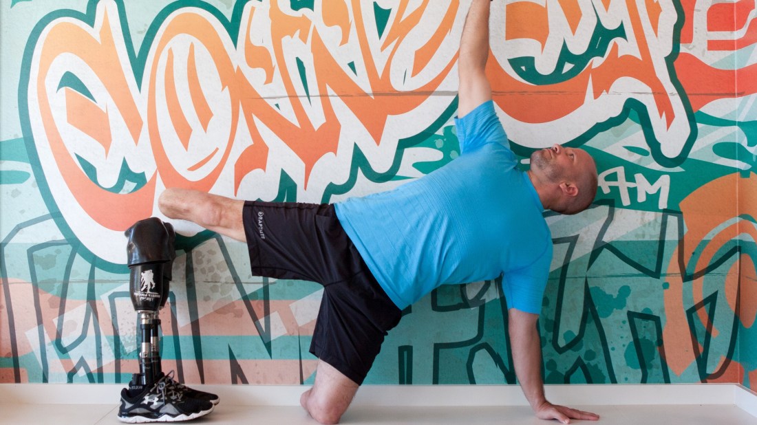 Yoga mit Unterschenkelprothese